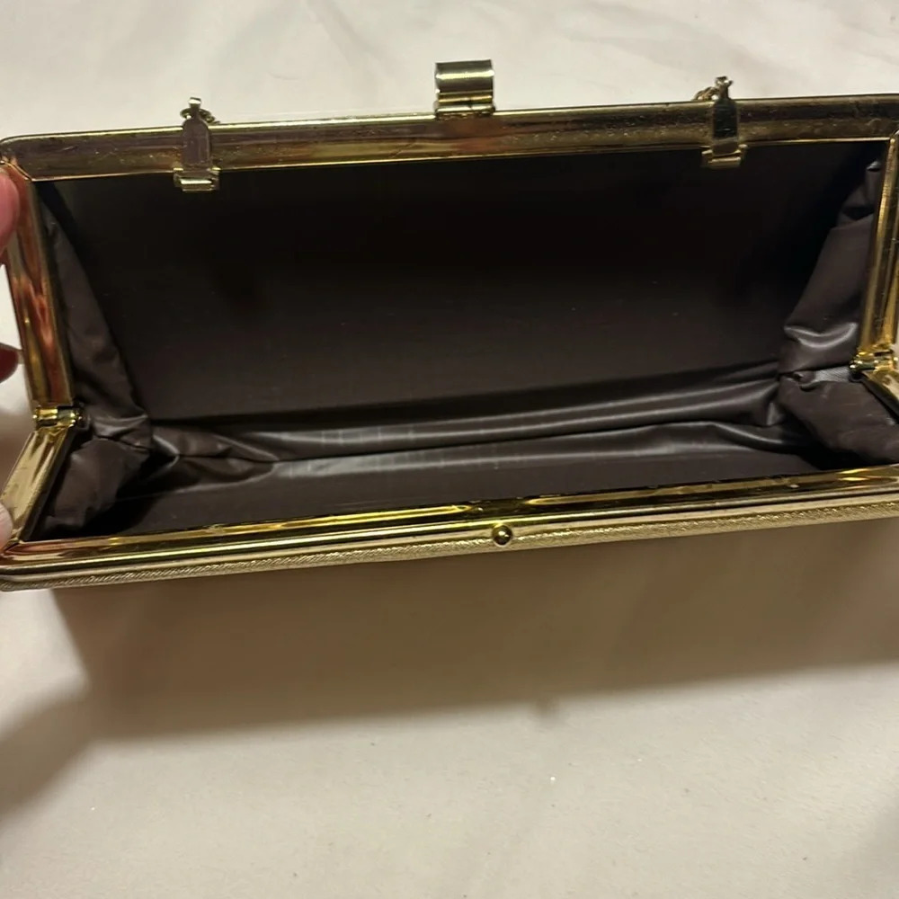 Vintage Retro Gold Clutch Bag with Metal Clasp and Chain Handbag Purse - Picture 2 of 8